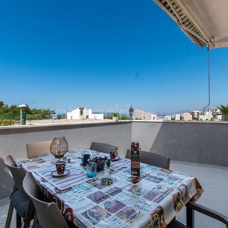Apartment Vesna With Balcony & Free Parking Makarska Ngoại thất bức ảnh