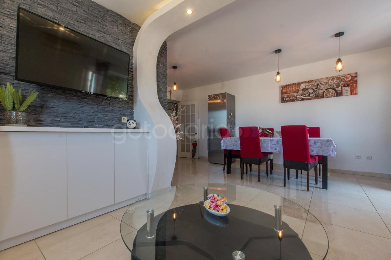 Apartment Vesna With Balcony & Free Parking Makarska Ngoại thất bức ảnh