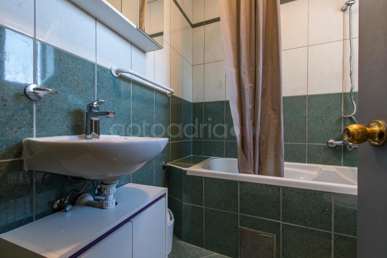 Apartment Vesna With Balcony & Free Parking Makarska Ngoại thất bức ảnh