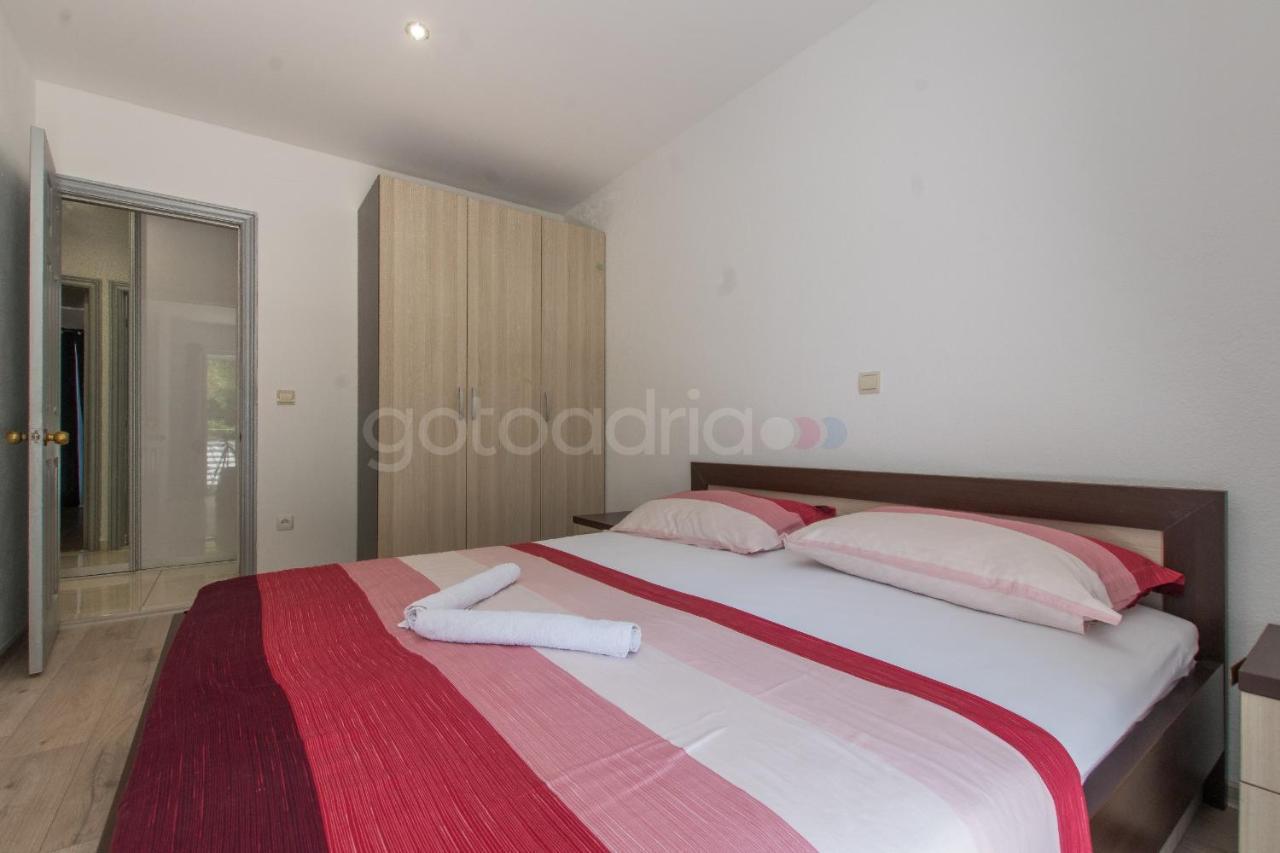 Apartment Vesna With Balcony & Free Parking Makarska Ngoại thất bức ảnh